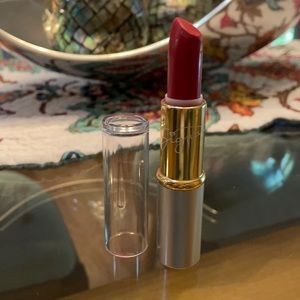 Mary Kay Signature Creme Lipstick in Sunset.